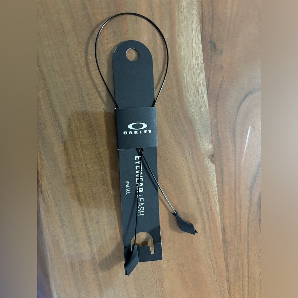 New Oakley eyewear leash